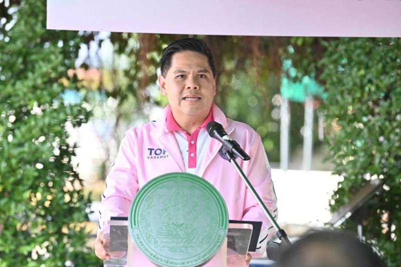 วราวุธ รมว.พม. ชูกิ�