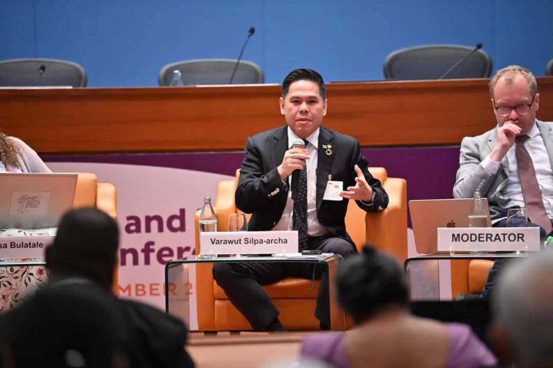 ผู้บริหาร UN ชื่นชม�