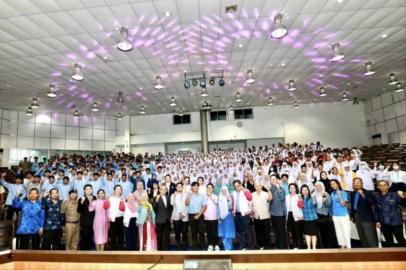 วราวุธ รมว.พม. ย้ำส�