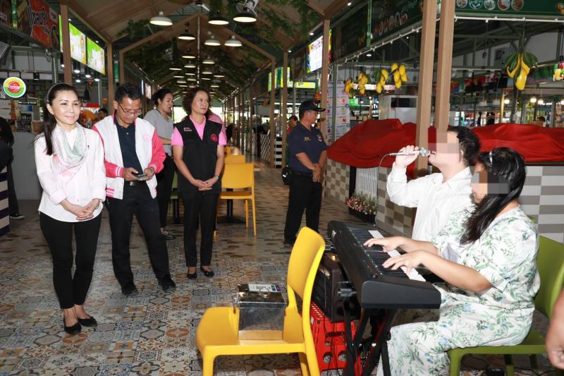 กัญจนา ที่ปรึกษา ร