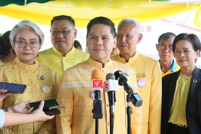 วราวุธ รมว.พม. ยืนย�