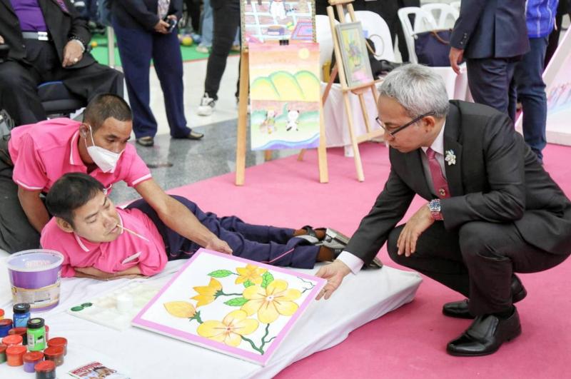 พม. เปิดงานวันคนพิ