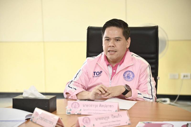 วราวุธ นำทีม พม. หน�