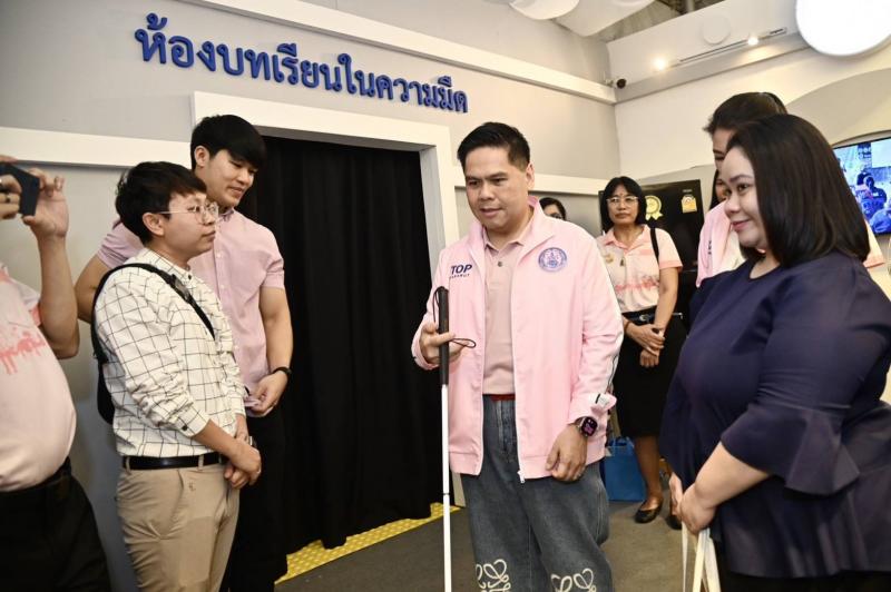 วราวุธ รมว.พม. นำที�
