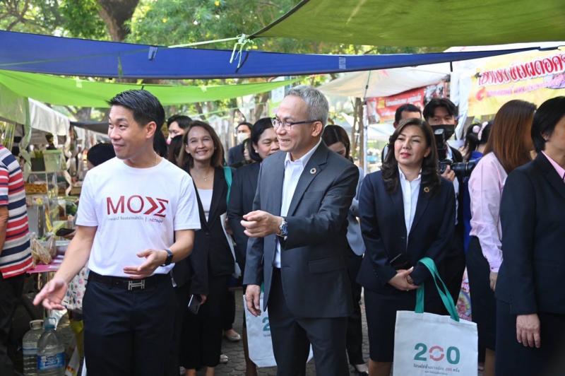 วราวุธ รมว.พม. นำที�