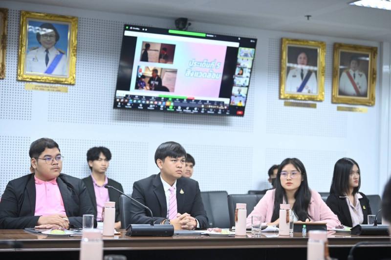 วราวุธ รมว.พม. ชื่น�