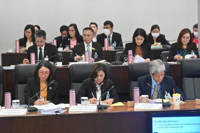 วราวุธ รมว.พม. ร่วม�