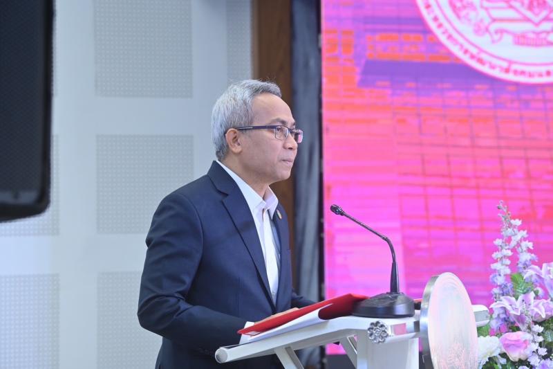 วราวุธ รมว.พม. เปิด�