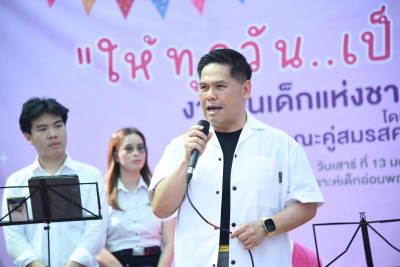 วราวุธ รมว.พม. พร้อ�