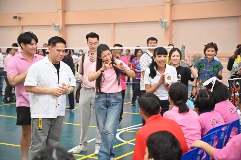 วราวุธ รมว.พม. พร้อ�