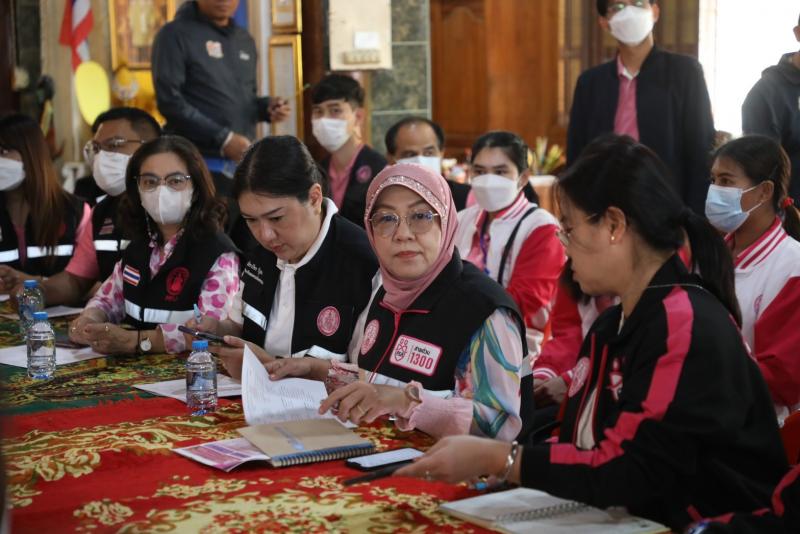 รองปลัด พม. ลงพื้น�