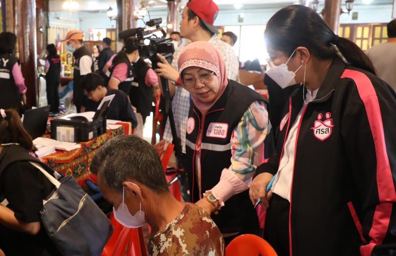 รองปลัด พม. ลงพื้น�