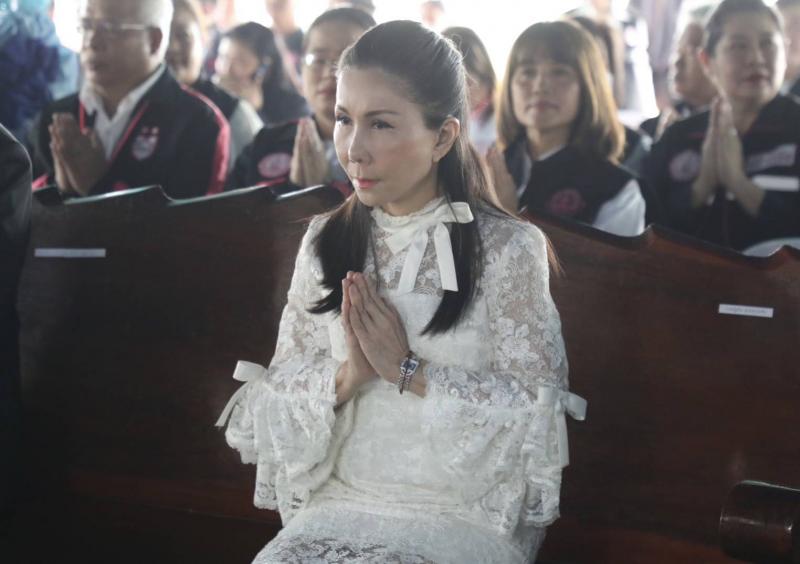 กัญจนา พร้อม พม. หน�
