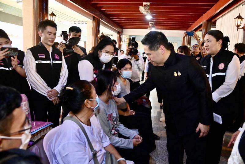 วราวุธ - กัญจนา ร่ว�
