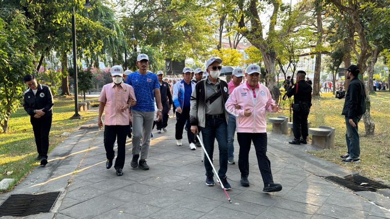 วราวุธ รมว.พม. ชื่น�
