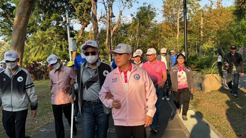 วราวุธ รมว.พม. ชื่น�
