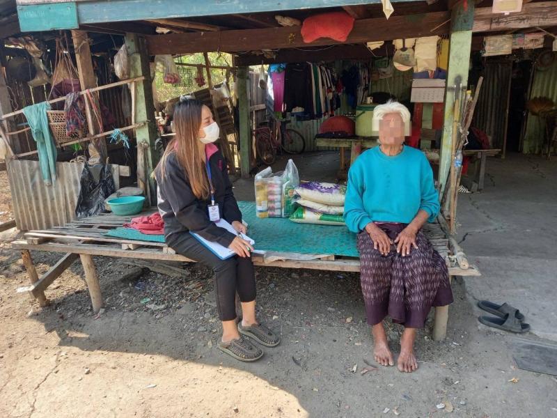 ศรส. พร้อมทีม พม.หน�