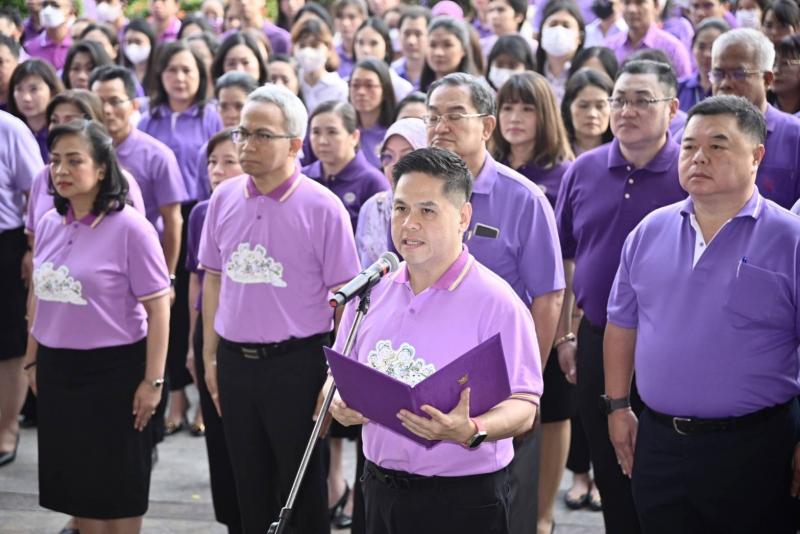 วราวุธ นำ ขรก.พม. กว