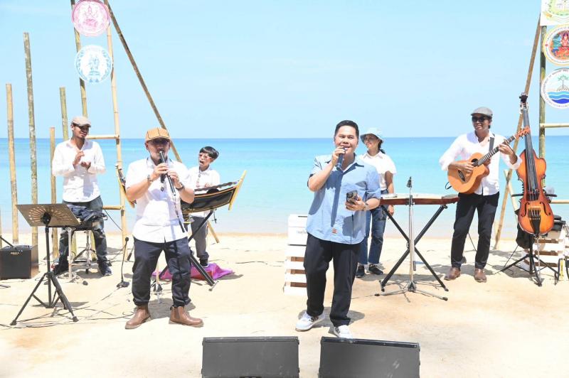 วราวุธ ร้องเพลงวา�