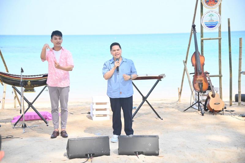 วราวุธ ร้องเพลงวา�