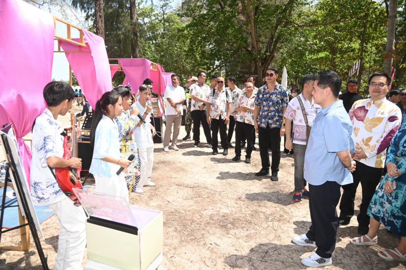 วราวุธ ร้องเพลงวา�