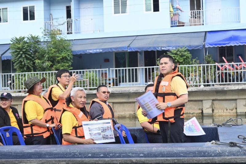วราวุธ ลงเรือ ล่อง