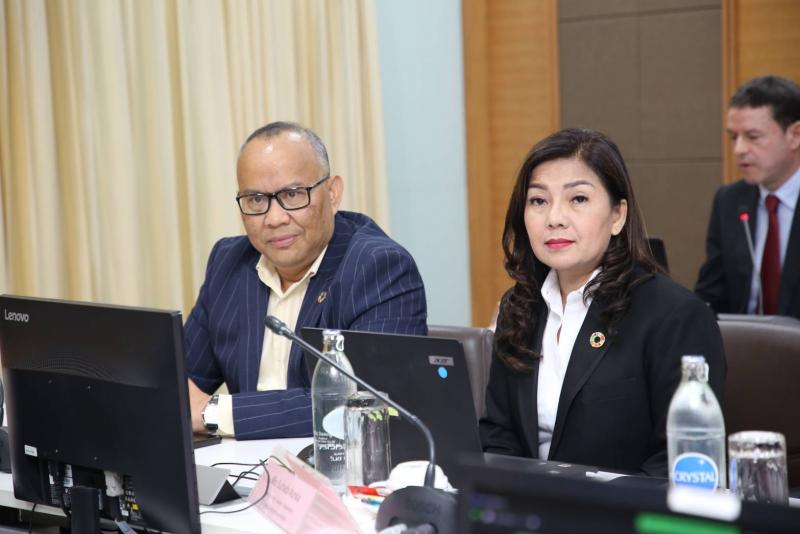 วราวุธ ย้ำนักสังค�