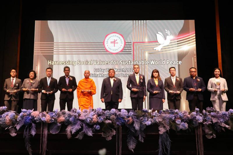 รองปลัด พม. เปิดสั�