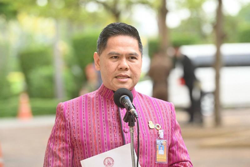 วราวุธ ลั่น ให้ออก