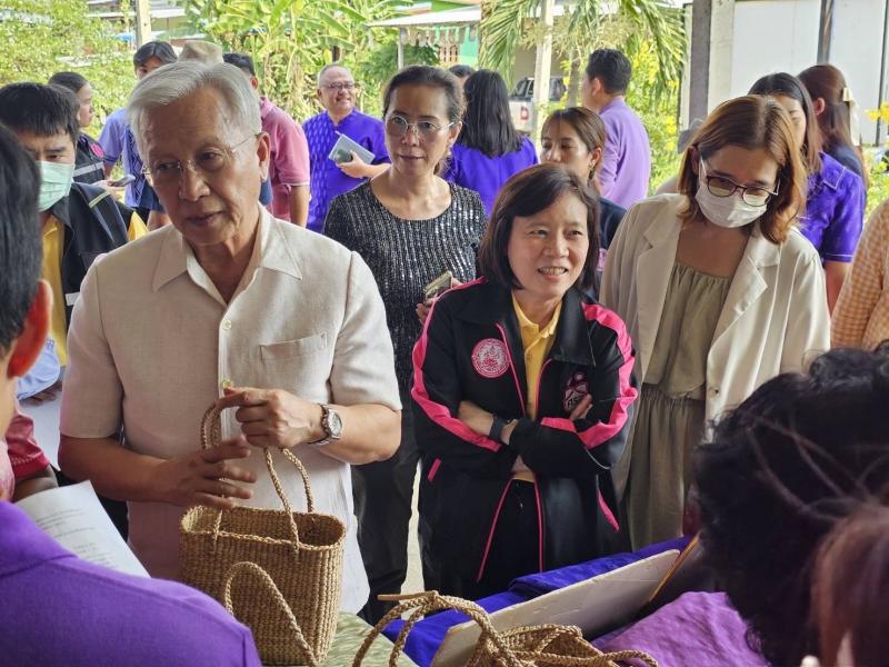 พม. หนุน พัฒนาทุนม�