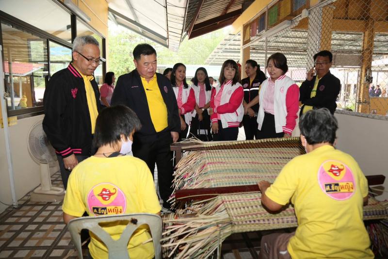 ธเนศพล นำทีม ลุย จ.�