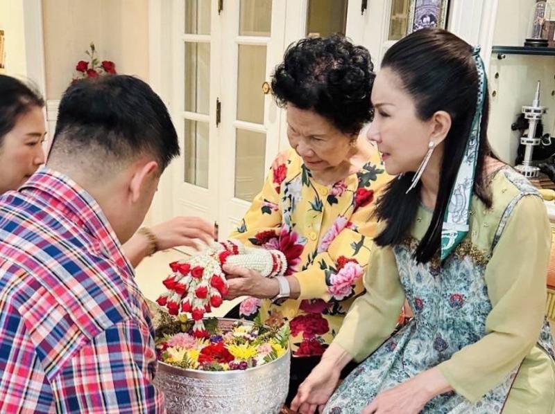 วราวุธ รมว.พม. ขอพร�