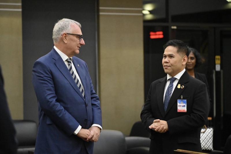วราวุธ - รมว.พม. ทำห�