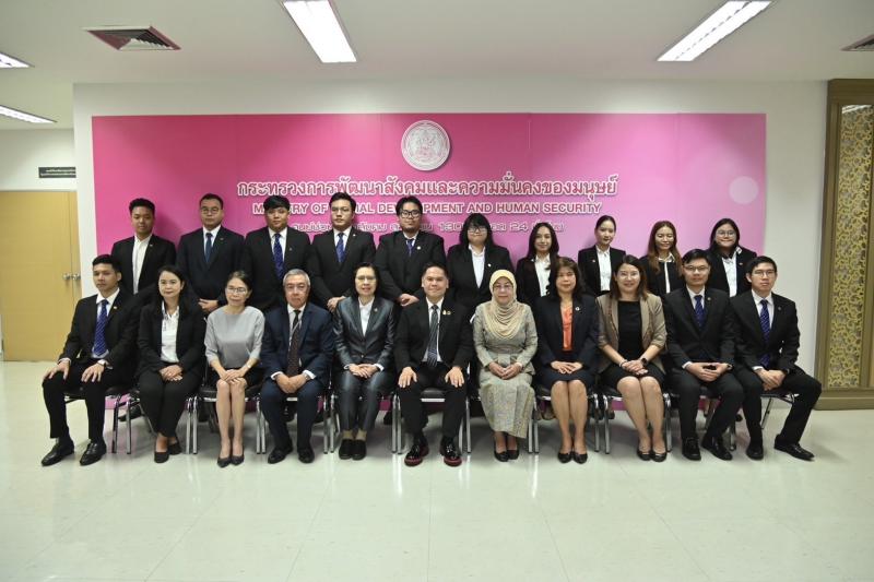 วราวุธ รมว.พม. แนะแ�