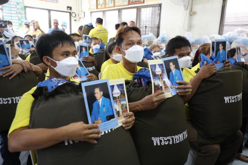 ในหลวง โปรดเกล้าฯ 