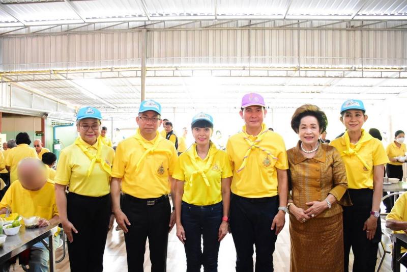ปลัด พม. ให้การต้อ�
