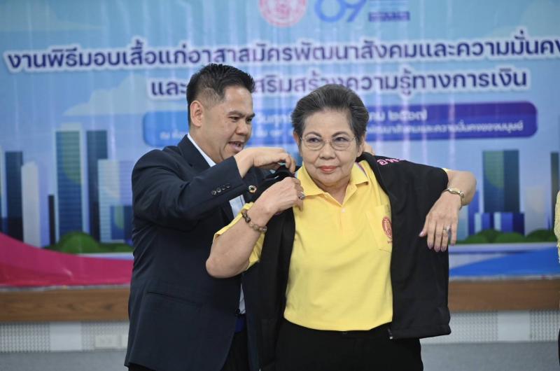 วราวุธ แนะ อพม. นำอ�