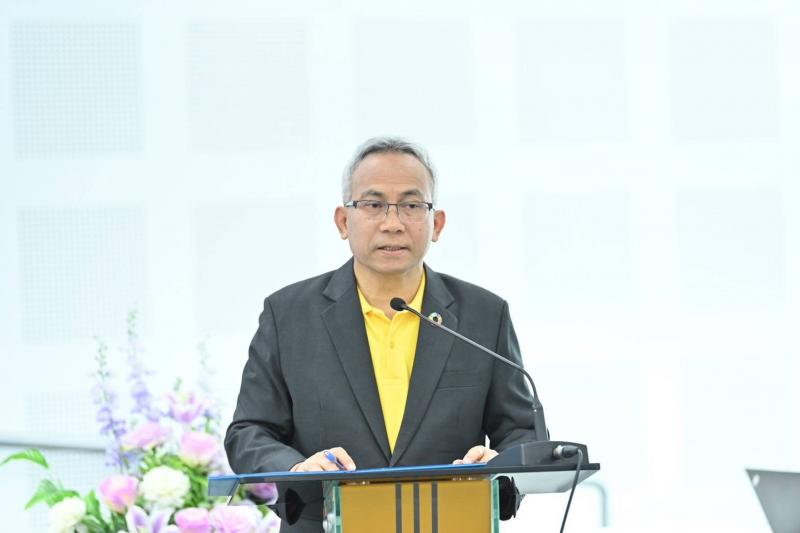 วราวุธ แนะ อพม. นำอ�
