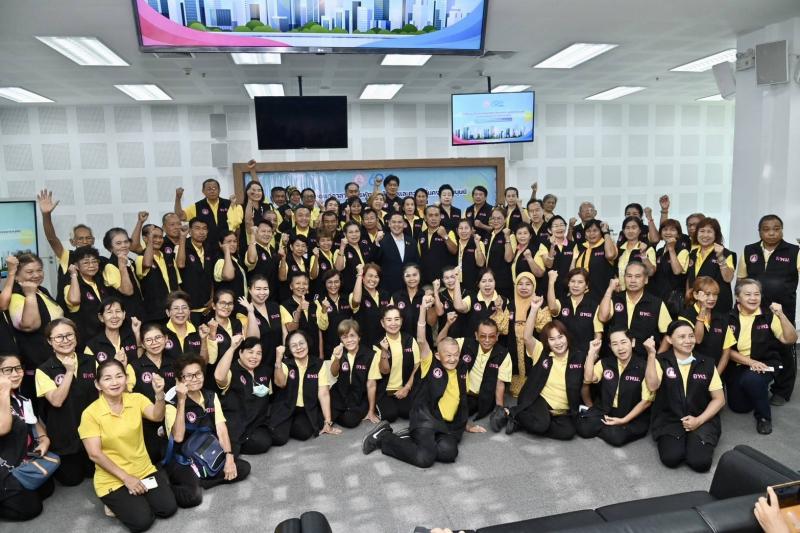 วราวุธ แนะ อพม. นำอ�