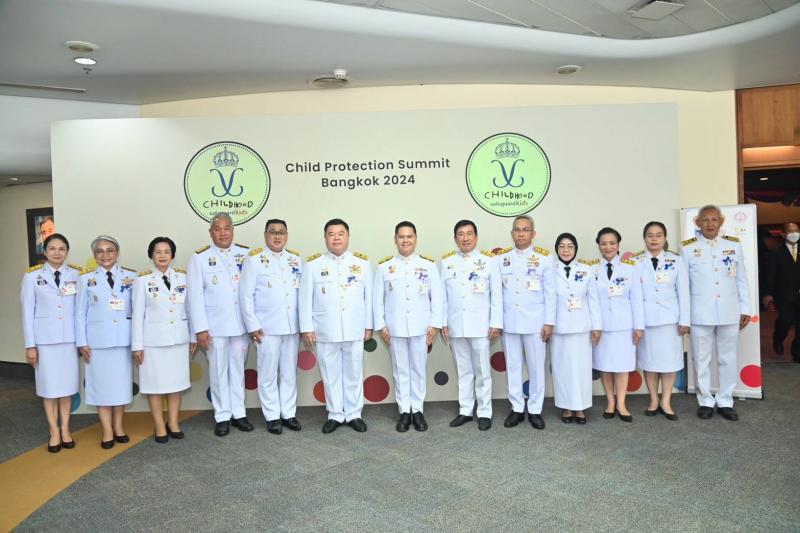 สมเด็จพระนางเจ้า�