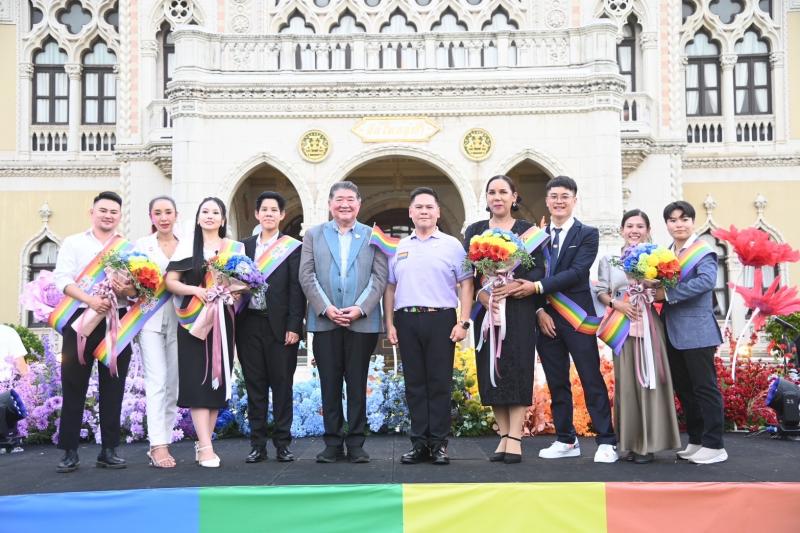วราวุธ - พม. ร่วมฉลอ
