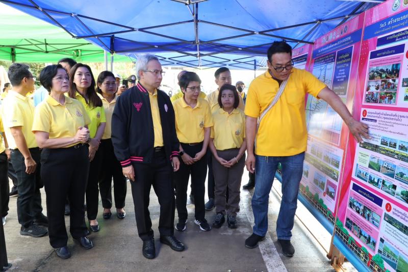 ปลัด พม. จับมือ ปลั�