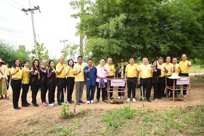 วราวุธ รมว.พม. เยี่�