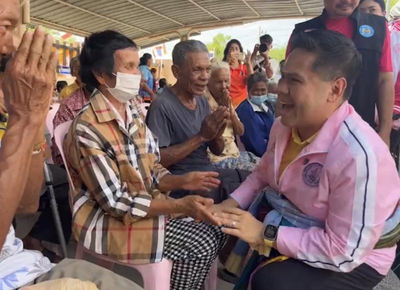 วราวุธ รมว.พม. ให้ก�
