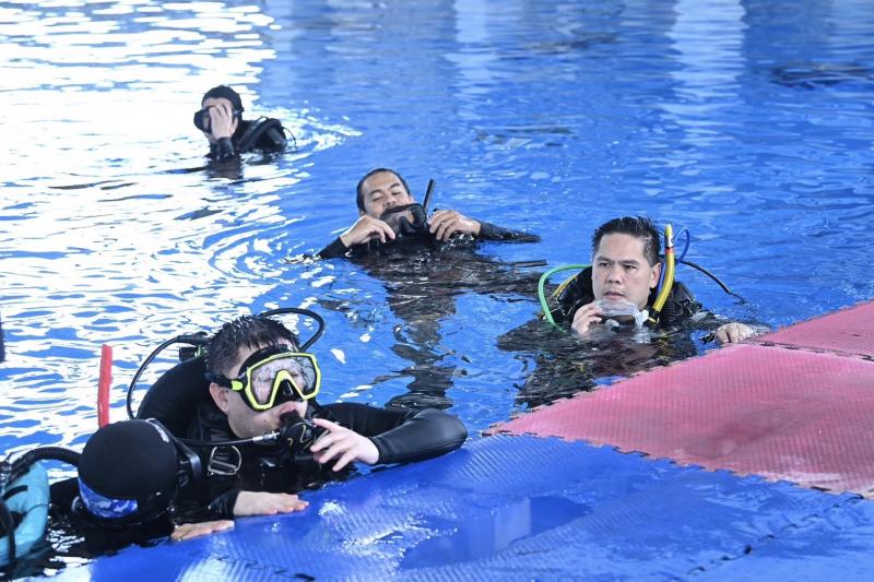 วราวุธ ร่วมกิจกรร�