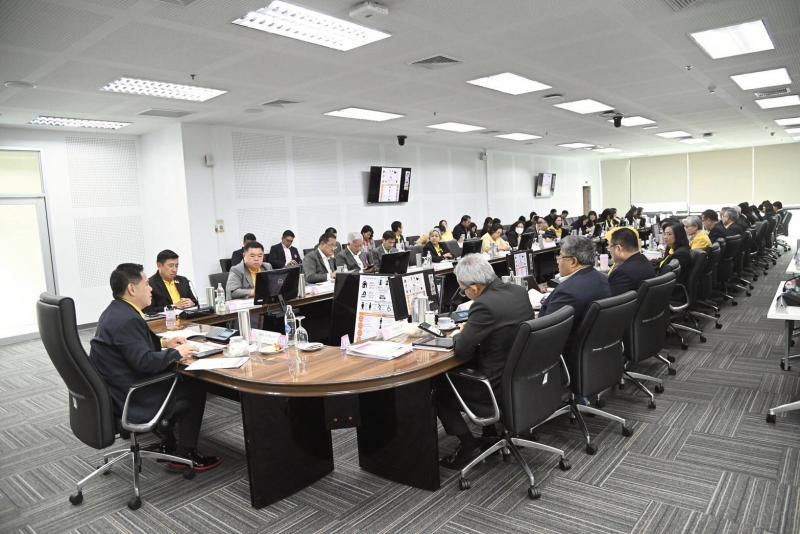 วราวุธ รมว.พม. เปิด�