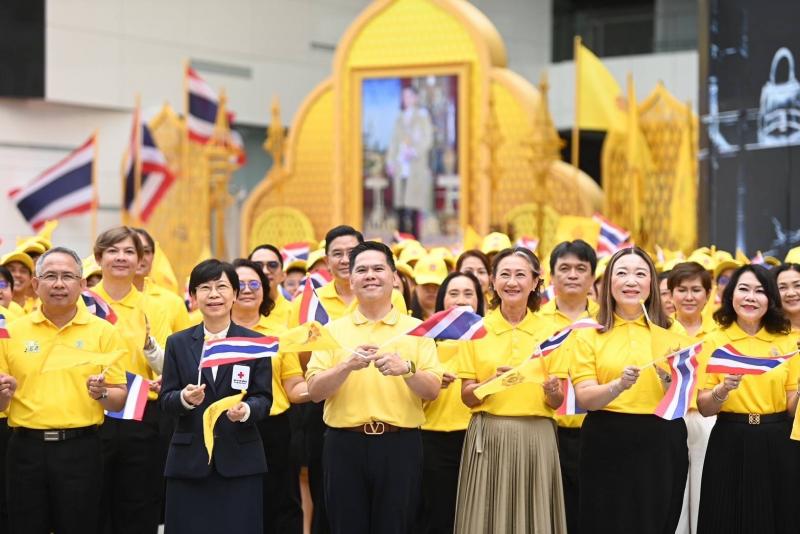 วราวุธ รมว.พม. ชื่น�