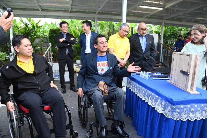 วราวุธ รมว.พม. เยี่�
