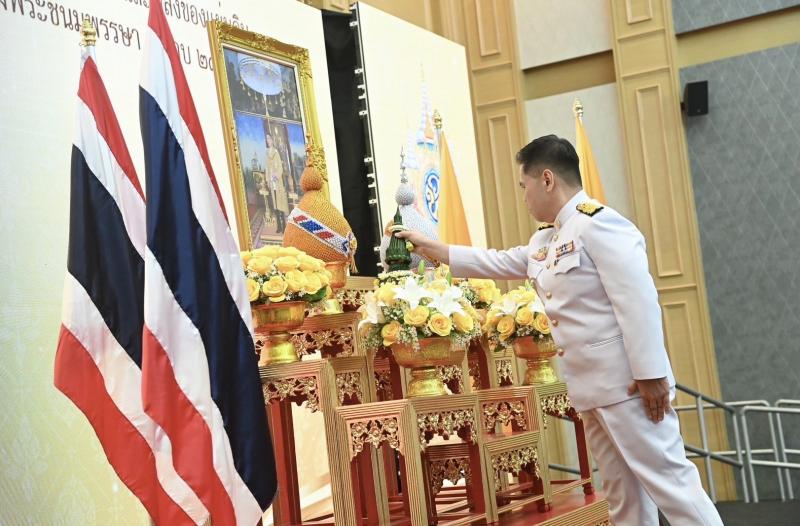 วราวุธ นำ ขรก.พม. กล