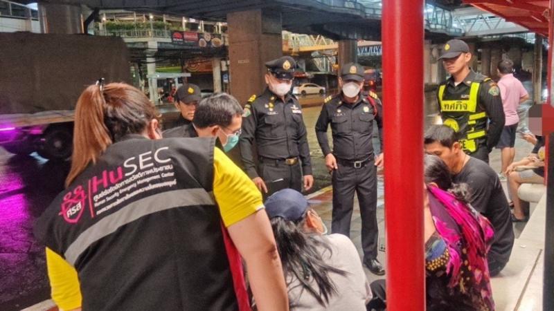 วราวุธ รมว.พม. ส่งท�